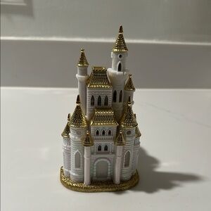 Bath and body works Disney castle plug in